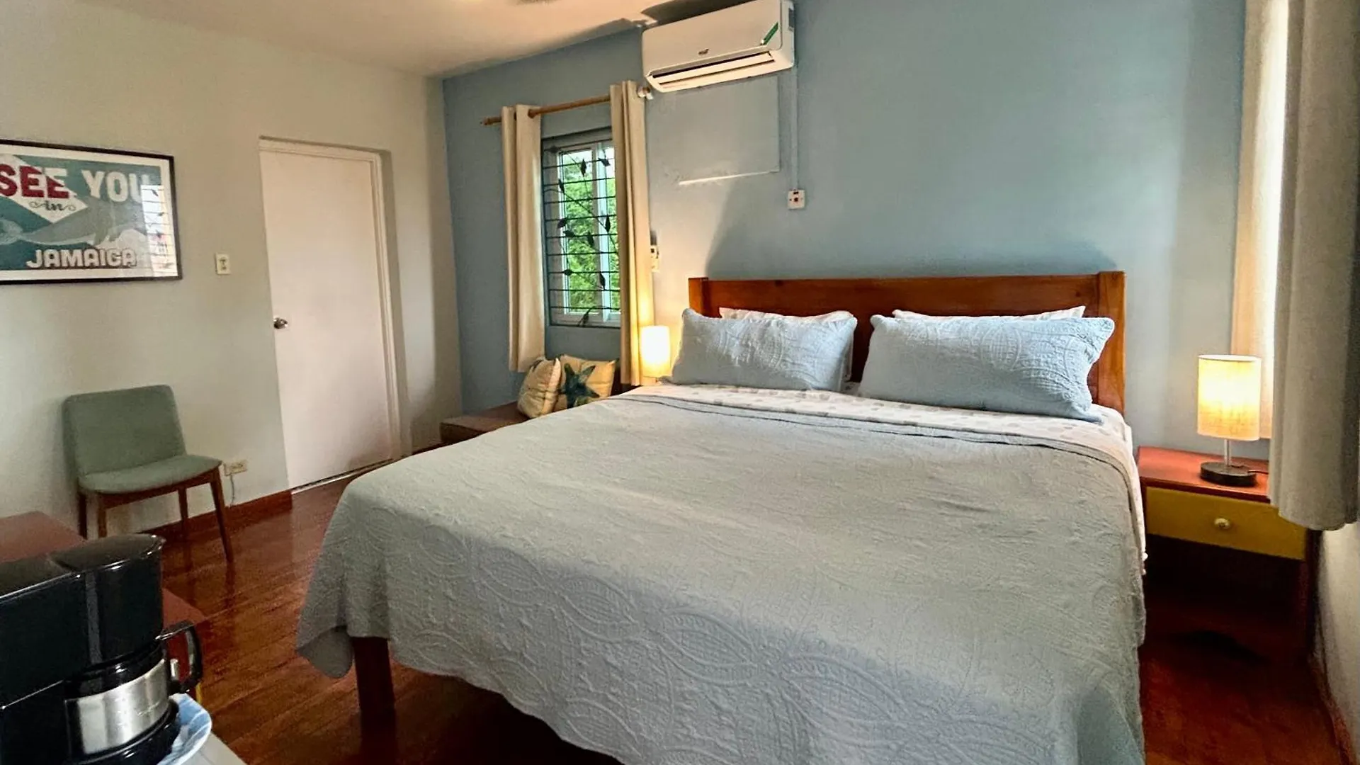 The Blue Orchid B&B Montego Bay Couette-café