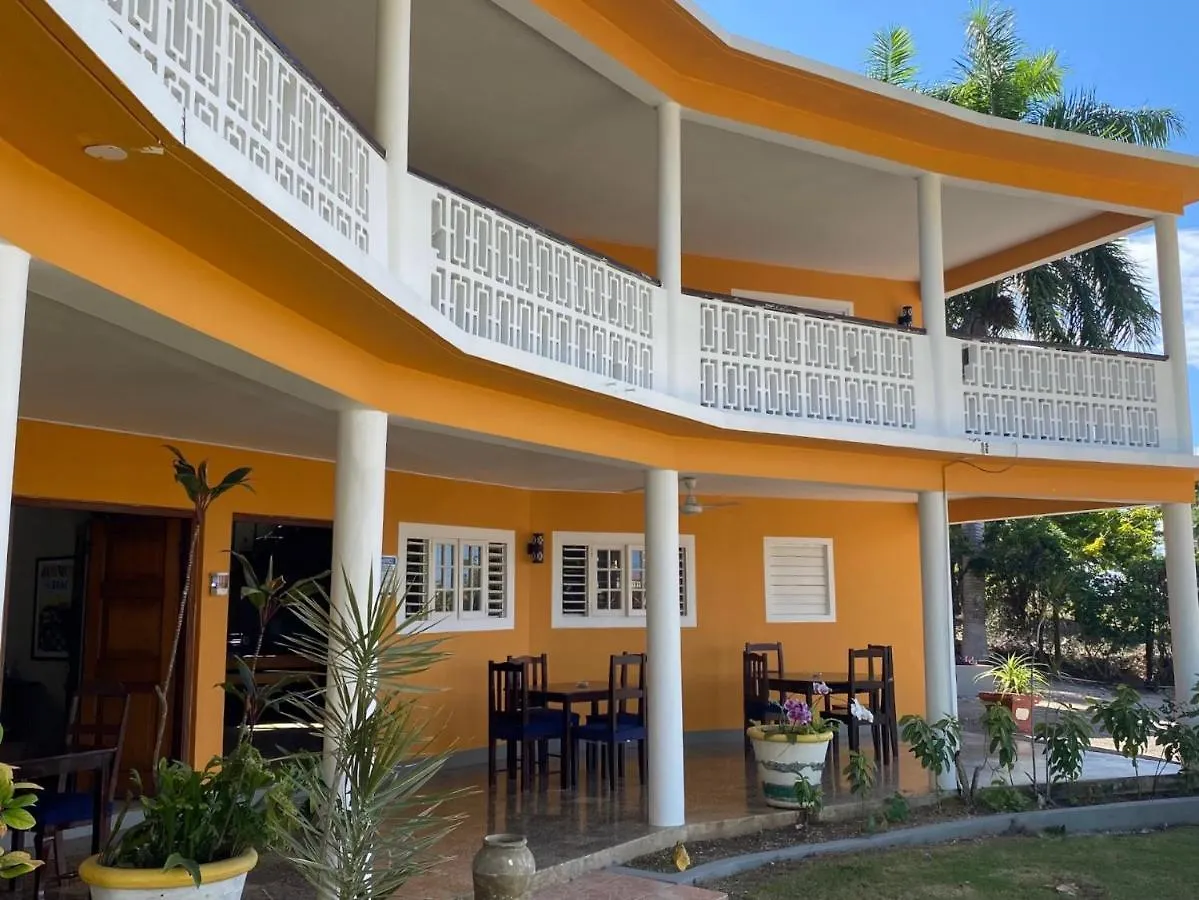The Blue Orchid B&B Montego Bay Couette-café